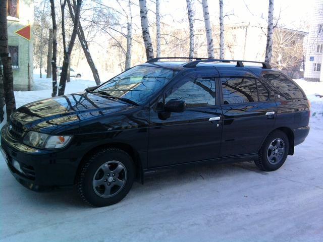 1999 Nissan R~nessa