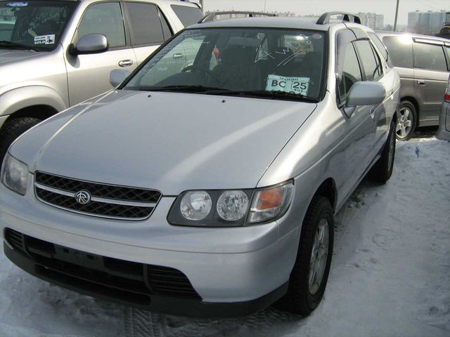1999 Nissan R~nessa