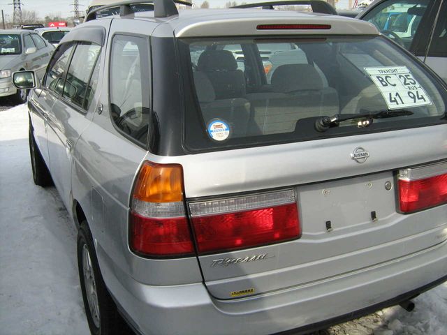 1999 Nissan R~nessa