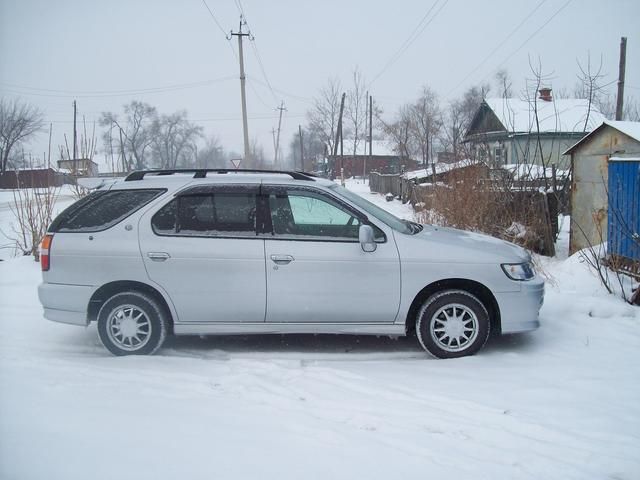 1999 Nissan R~nessa