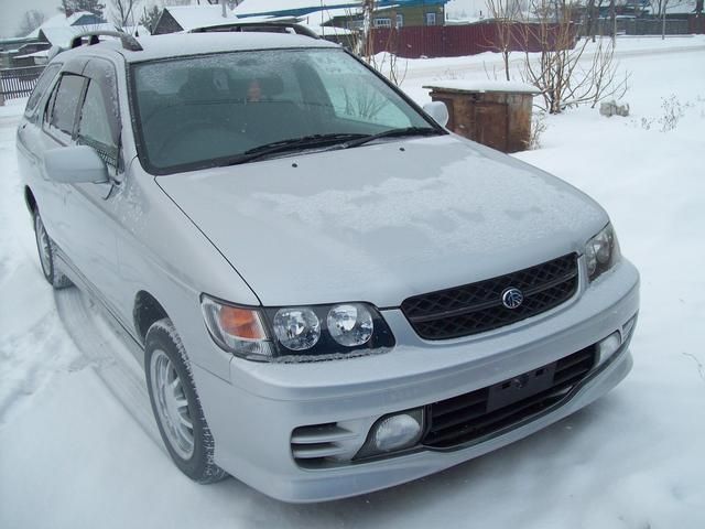 1999 Nissan R~nessa