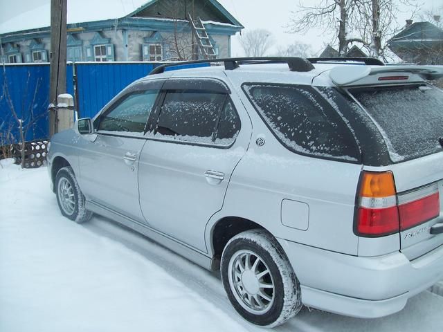 1999 Nissan R~nessa