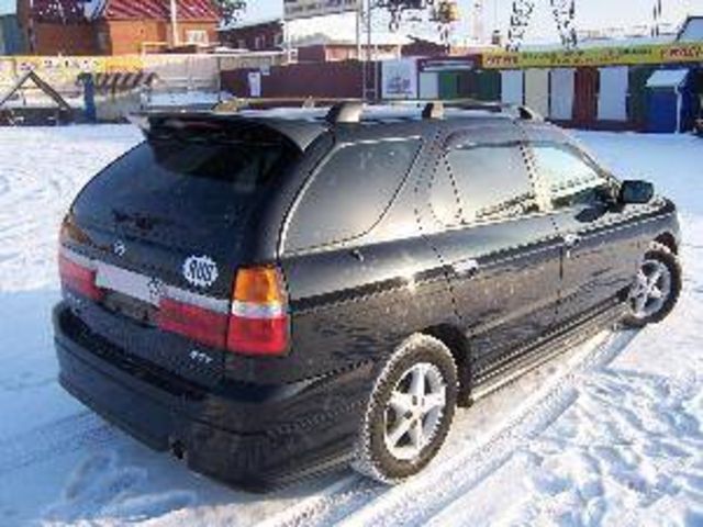 1999 Nissan R~nessa