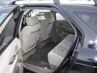 1999 Nissan R~nessa