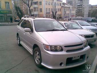 1999 Nissan R~nessa