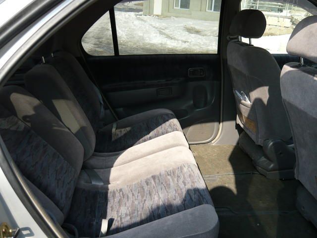 1999 Nissan R~nessa