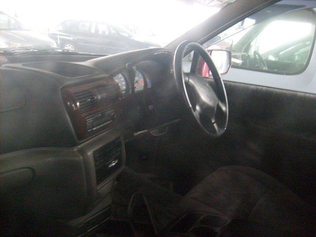 1999 Nissan R~nessa