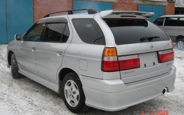 1999 Nissan R~nessa