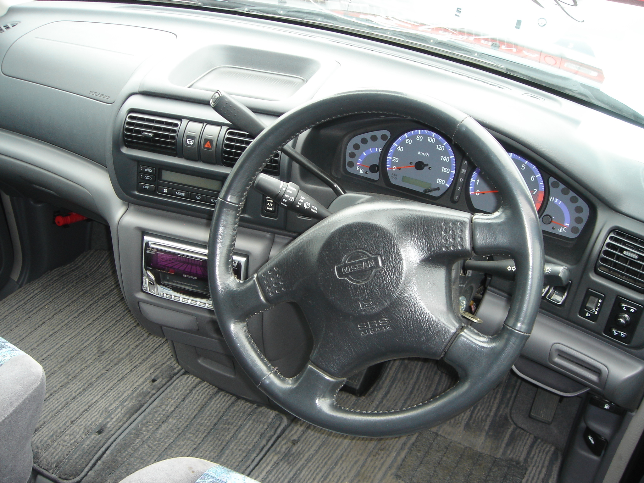 1999 Nissan R~nessa For Sale