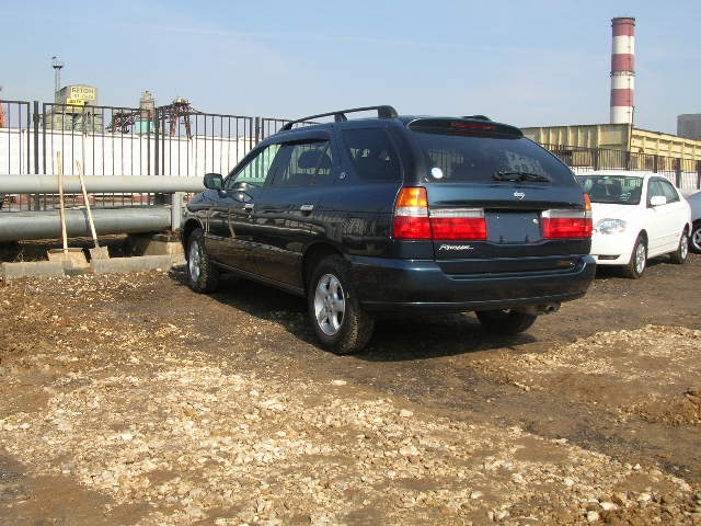 1999 Nissan R~nessa Photos