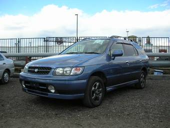 1999 Nissan R~nessa Pictures