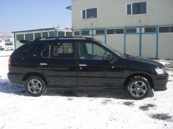 1999 Nissan R~nessa Photos