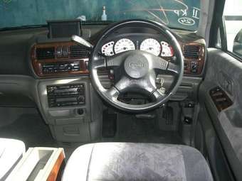 1999 Nissan R~nessa Pictures