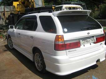 1999 Nissan R~nessa Photos