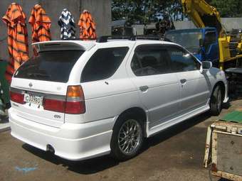 1999 Nissan R~nessa Photos