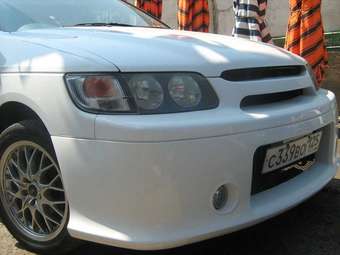 1999 Nissan R~nessa Pictures