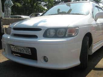 1999 Nissan R~nessa Pictures