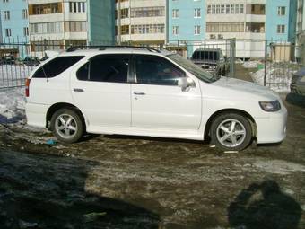 1999 Nissan R~nessa Images