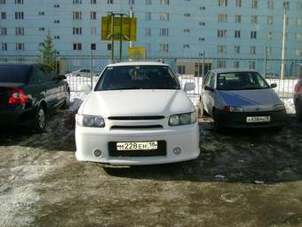 1999 Nissan R~nessa Pictures