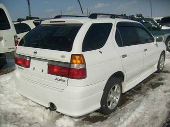 1999 Nissan R~nessa Photos