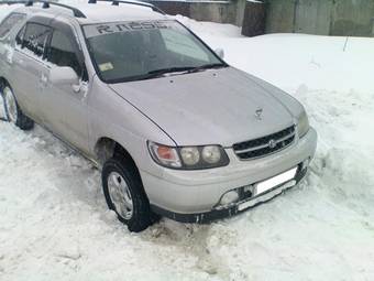 1999 Nissan R~nessa Photos