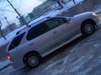 1999 Nissan R~nessa Pictures