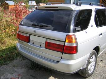 1999 Nissan R~nessa Photos