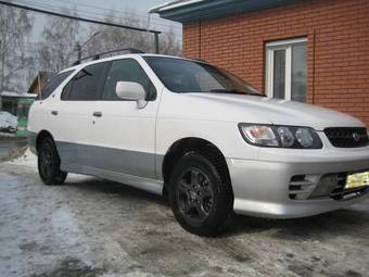 1999 Nissan R~nessa Images