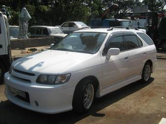 1999 Nissan R~nessa Photos