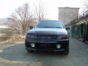 1999 Nissan R~nessa Pictures