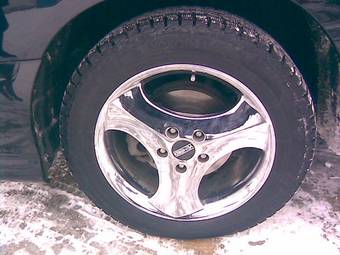 1999 Nissan R~nessa Pictures