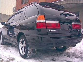 1999 Nissan R~nessa Photos