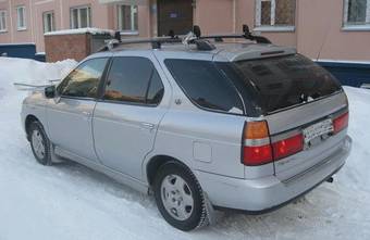 1999 Nissan R~nessa Photos
