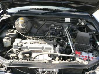 1999 Nissan R~nessa Pictures
