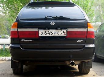 1999 Nissan R~nessa Pictures