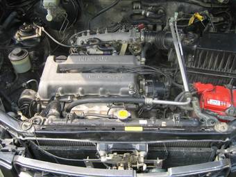 1999 Nissan R~nessa Pictures