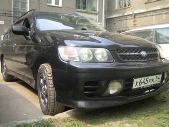 1999 Nissan R~nessa Pictures