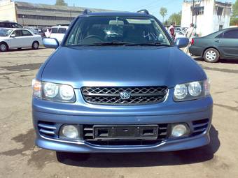 1999 Nissan R~nessa Pictures