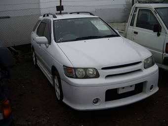 1999 Nissan R~nessa Photos