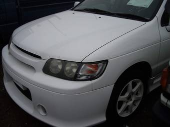 1999 Nissan R~nessa Pictures
