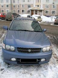 1999 Nissan R~nessa Photos