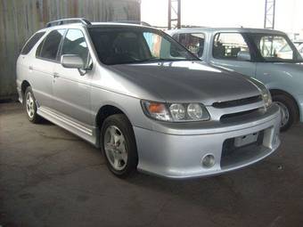 1999 Nissan R~nessa Photos