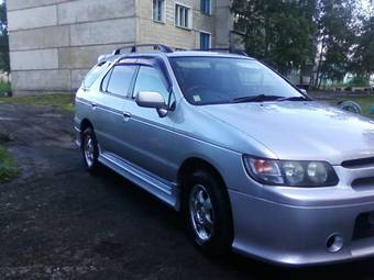 1999 Nissan R~nessa Pictures