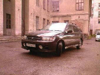 1999 Nissan R~nessa Pictures