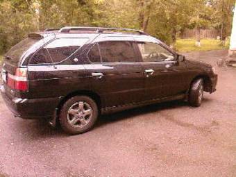1999 Nissan R~nessa Pictures