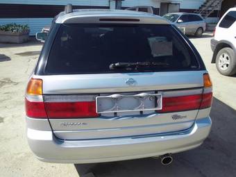 1999 Nissan R~nessa Pictures
