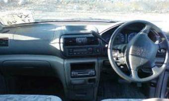 1999 Nissan R~nessa Photos