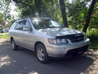 1999 Nissan R~nessa Photos
