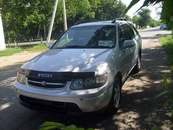 1999 Nissan R~nessa Photos