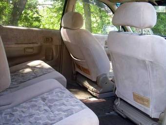 1999 Nissan R~nessa Images